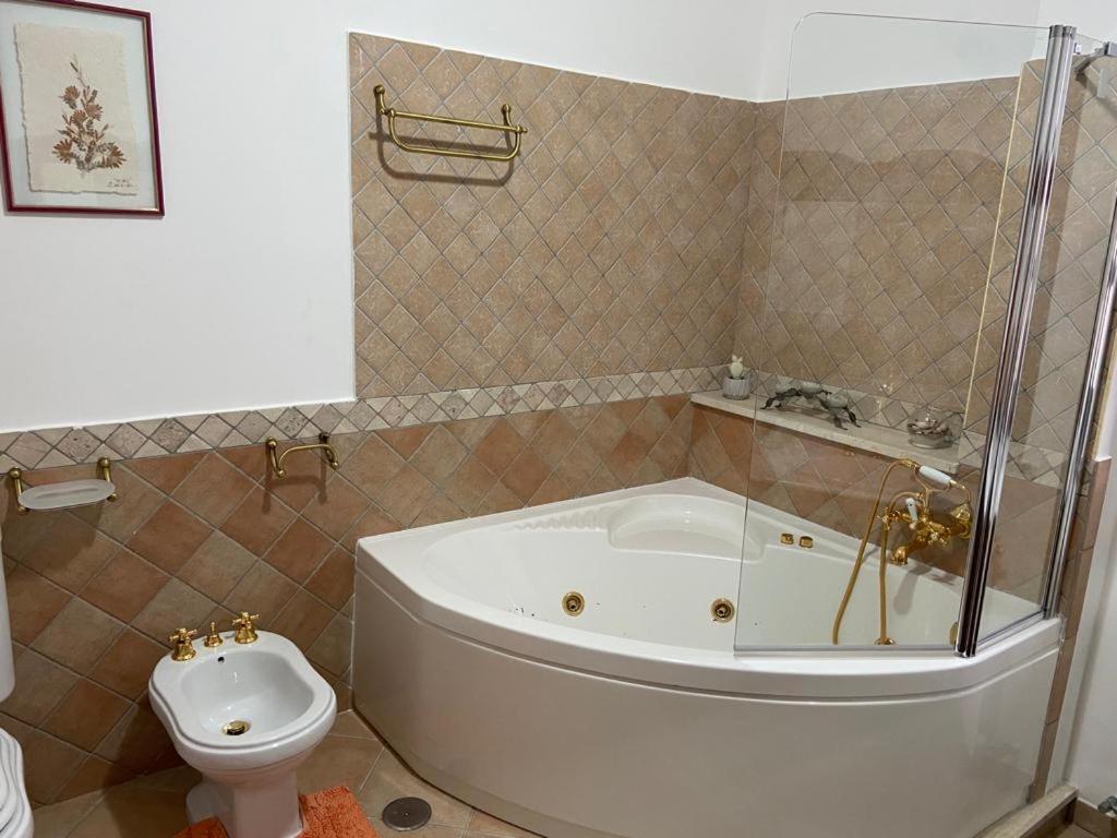 Villa Rosella Appartamento 2 - Con Piscina - 150 M Dal Mare Casa Margherita Εξωτερικό φωτογραφία
